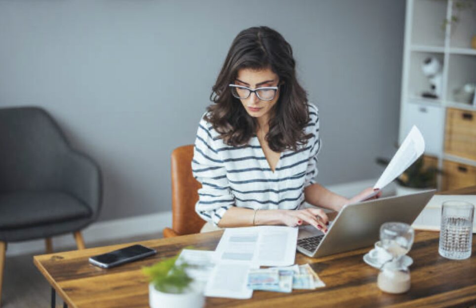 Beyond Probate: Do Estate Trustees Need to Disclose Assets That Pass Outside the Estate?